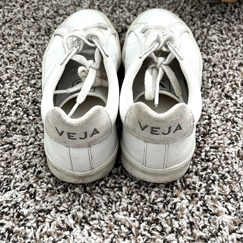 Size 37/6 white veja esplar sneakers - pre owned